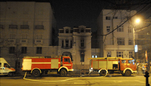 Амбасада je већ горела кад смо ми дошли